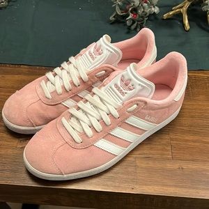 Barely worn Adidas Gazelle women’s shoes